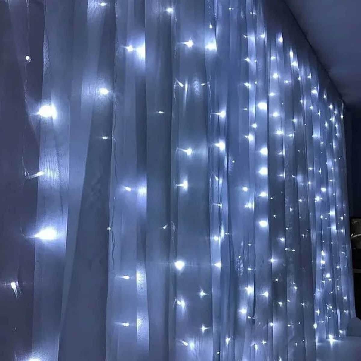 фото уличная светодиодная гирлянда feron занавес 230v белый эффект стробов с мерцанием cl24 41631 | 220svet.ru